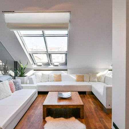 Luxury Central Penthouse With Sauna, Terrace, 250M2, 5Bdrm, 3Bthrm Praha Eksteriør bilde