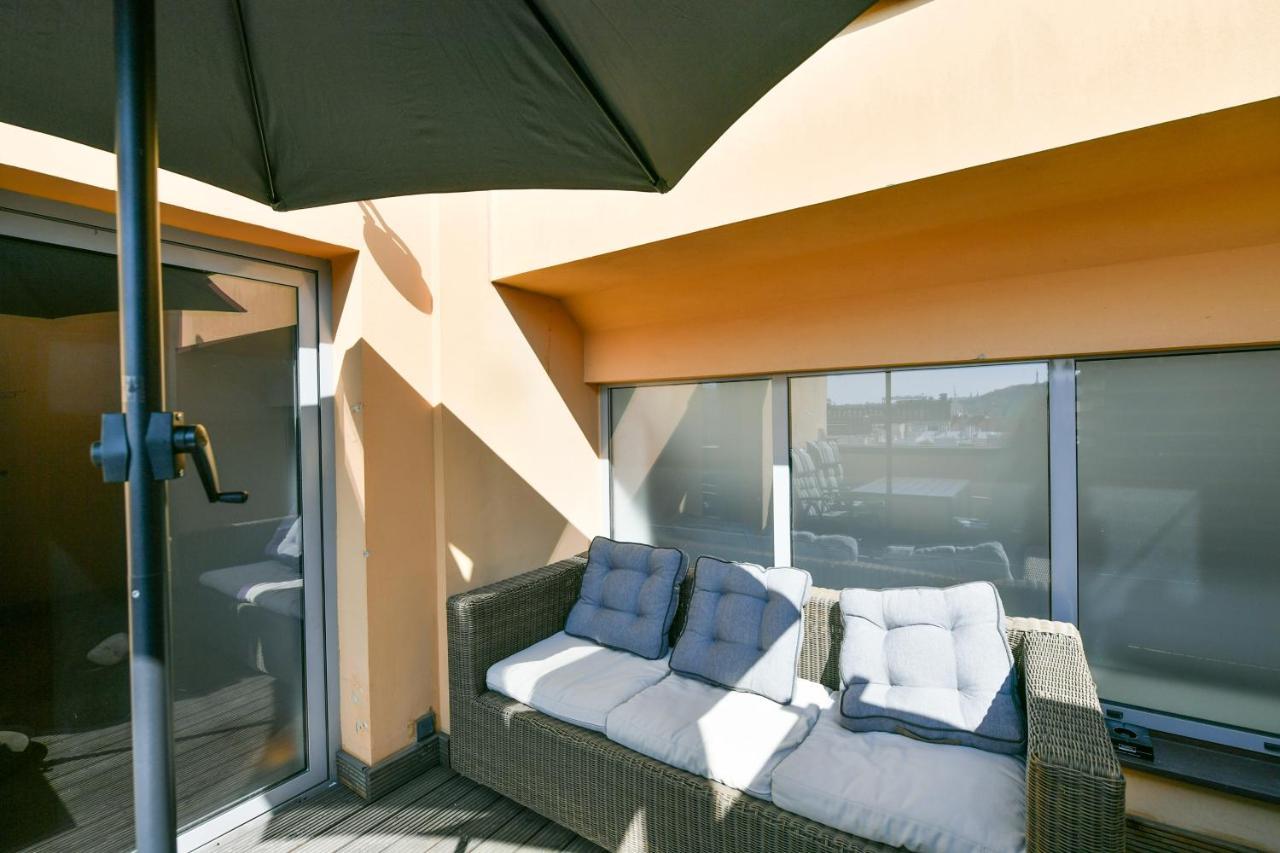 Luxury Central Penthouse With Sauna, Terrace, 250M2, 5Bdrm, 3Bthrm Praha Eksteriør bilde