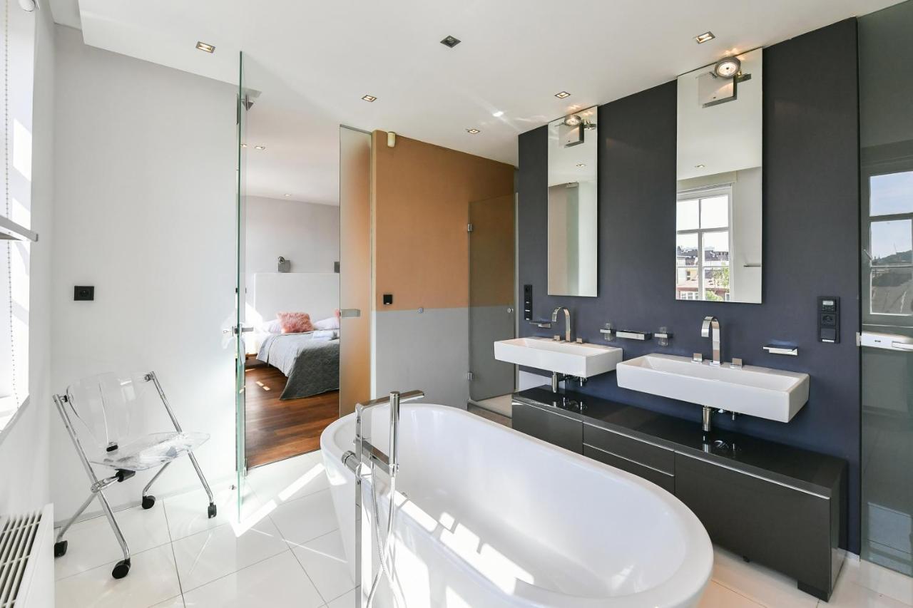 Luxury Central Penthouse With Sauna, Terrace, 250M2, 5Bdrm, 3Bthrm Praha Eksteriør bilde